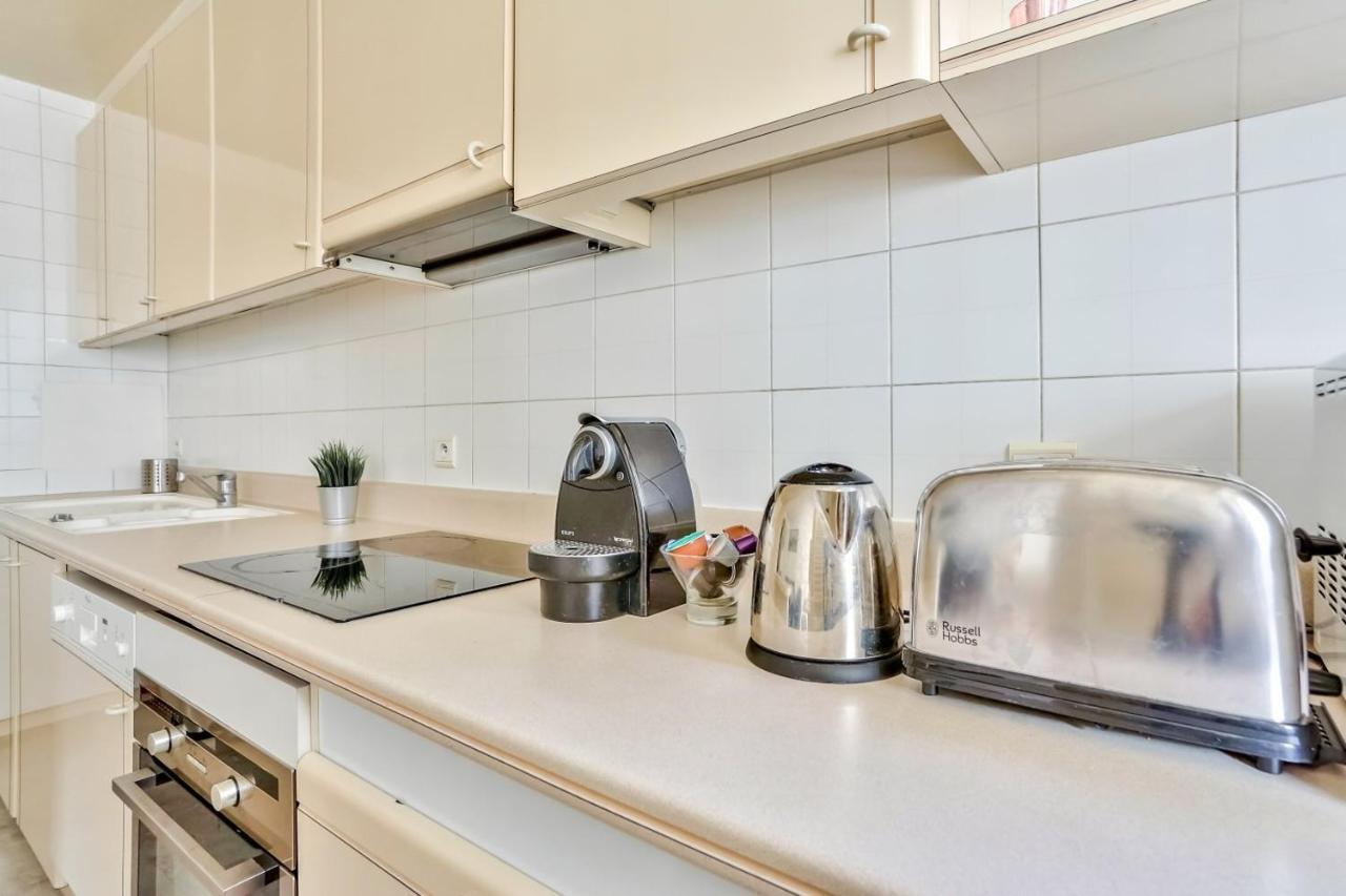 Appartement Quartier Arc De Triomphe Free Netflix Париж Екстериор снимка